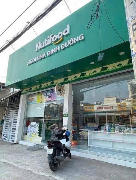 Bán nhà mặt tiền 8x23m giá 9,9 tỷ Đường Xuân Thới Thượng 