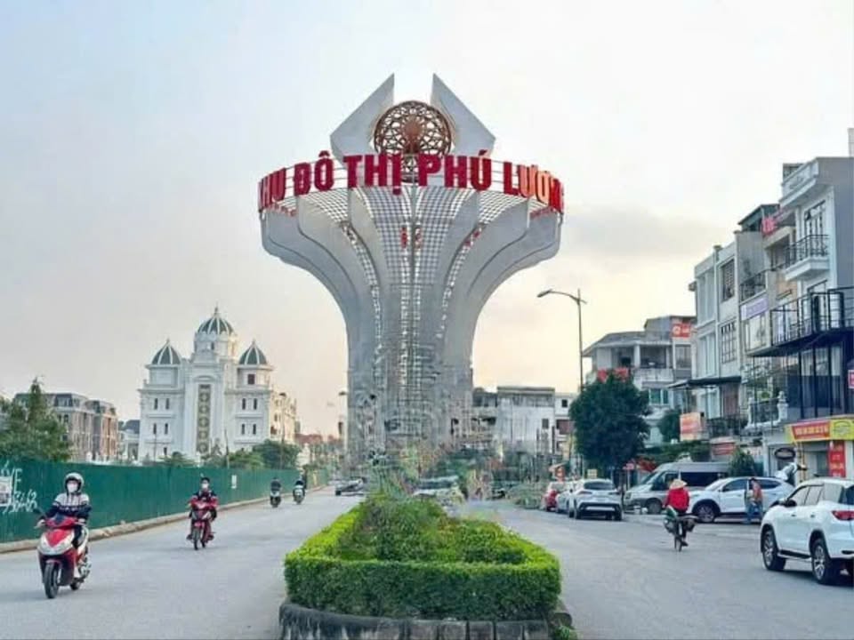  ????Đừng vội mua nếu chưa xem căn liền kề CỰC HIẾM TẠI PHÚ LƯƠNG 2 MẶT ĐƯỜNG,86mx5mt,Giá chỉ 16 tỷ 