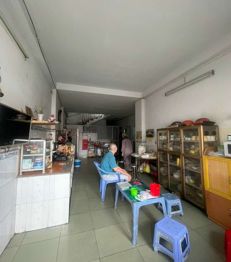  Bán nhà mặt tiền kinh doanh Hoàng Văn Thụ, P9, Phú Nhuận, 168m2, 4 tầng, ngang 7,7m 