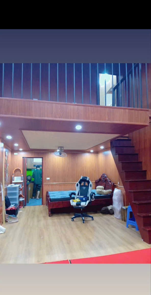  Cho thuê nhà nguyên căn nhà mặt ngõ 423 Lĩnh Nam, 40m2 x 1.5 tầng 1 gác lửng- 2PN, 6.8tr 
