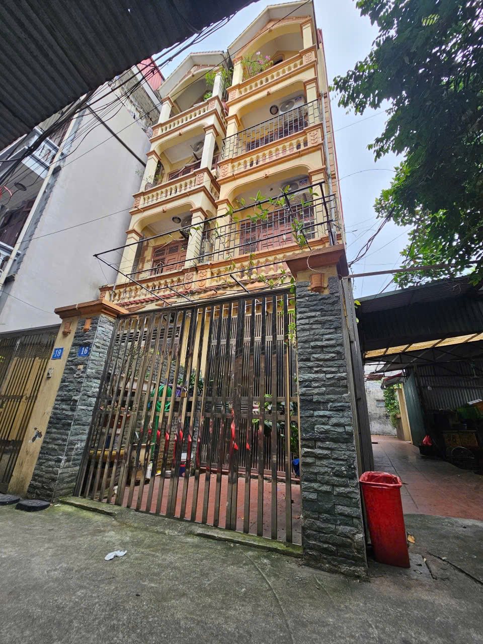  Cho thuê nhà Phố Yên Sở, 4 tầng x 55m2, 5 ngủ, 12 Triệu làm CHDV, VP c.ty ở nhóm, gđ 