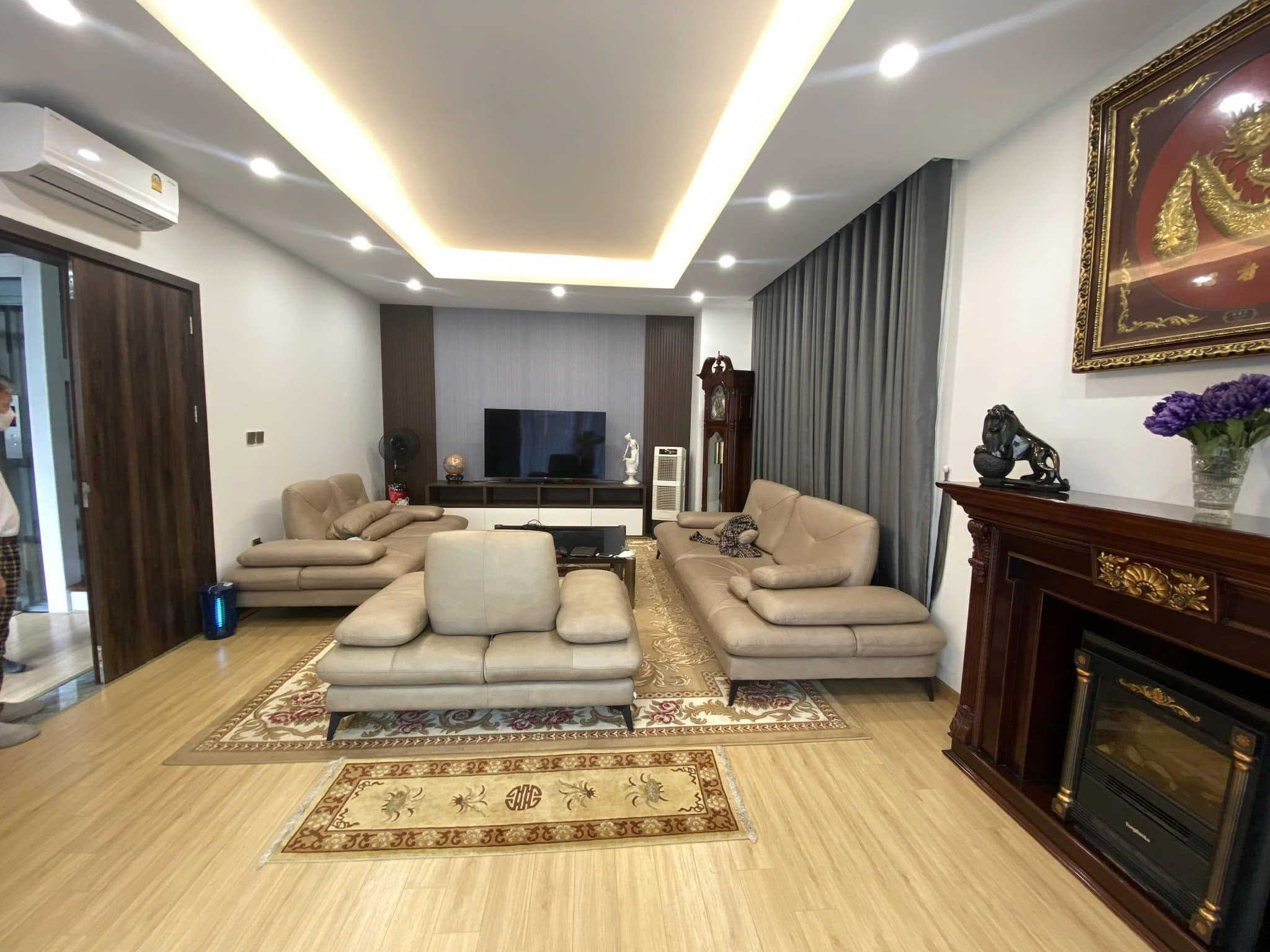  BÁN NHÀ LÔ GÓC HOÀNG CẦU, ĐỐNG ĐA - 100M x 5T THANG MÁY - GARA Ô TÔ - KINH DOANH 