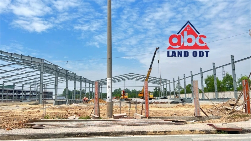  XT173 cho thuê xưởng SX linh hoạt thời gian, khung thép kiên cố trống xưởng bàn giao liền 