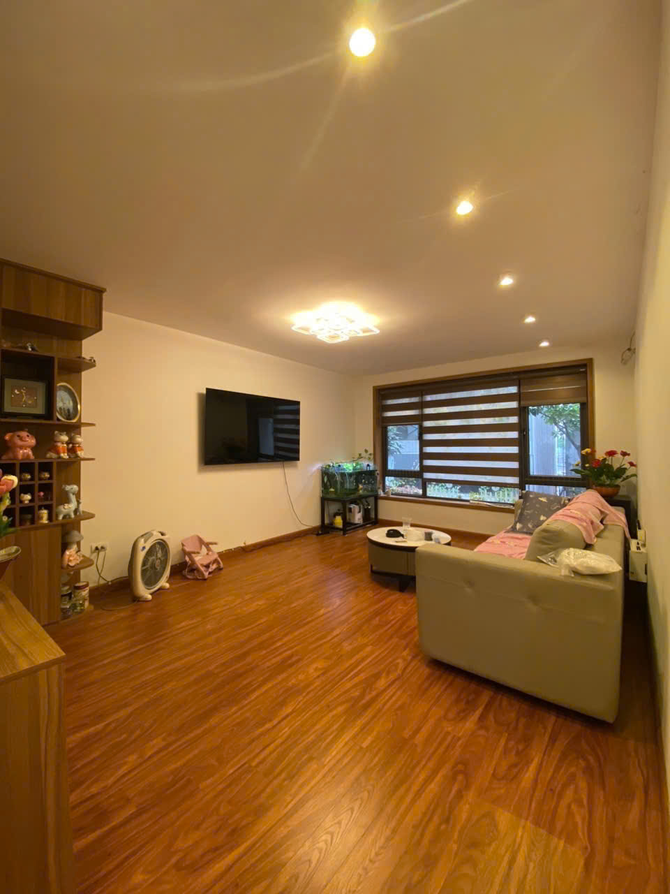 BÁN NHÀ NGỌC THỤY LONG BIÊN NHÀ ĐẸP NGÕ THÔNG – 73M² – 5 TẦNG – FULL NỘI THẤT – GIÁ 13.5 TỶ
???? Ngọc Thụy, Long Biên – MT 4.2m 
