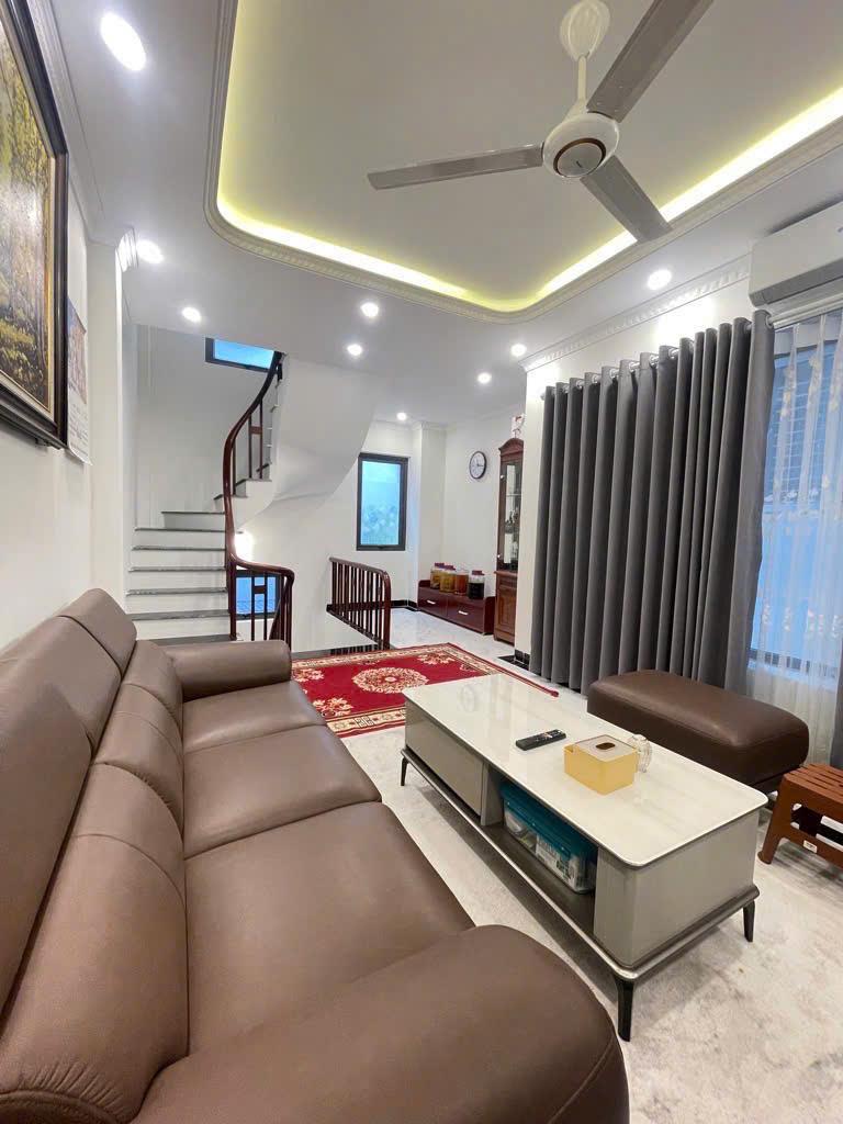  Vũ Xuân Thiều - Hàng xóm Vinhomes - 45mx 6 tầng chỉ 6.3 tỷ 