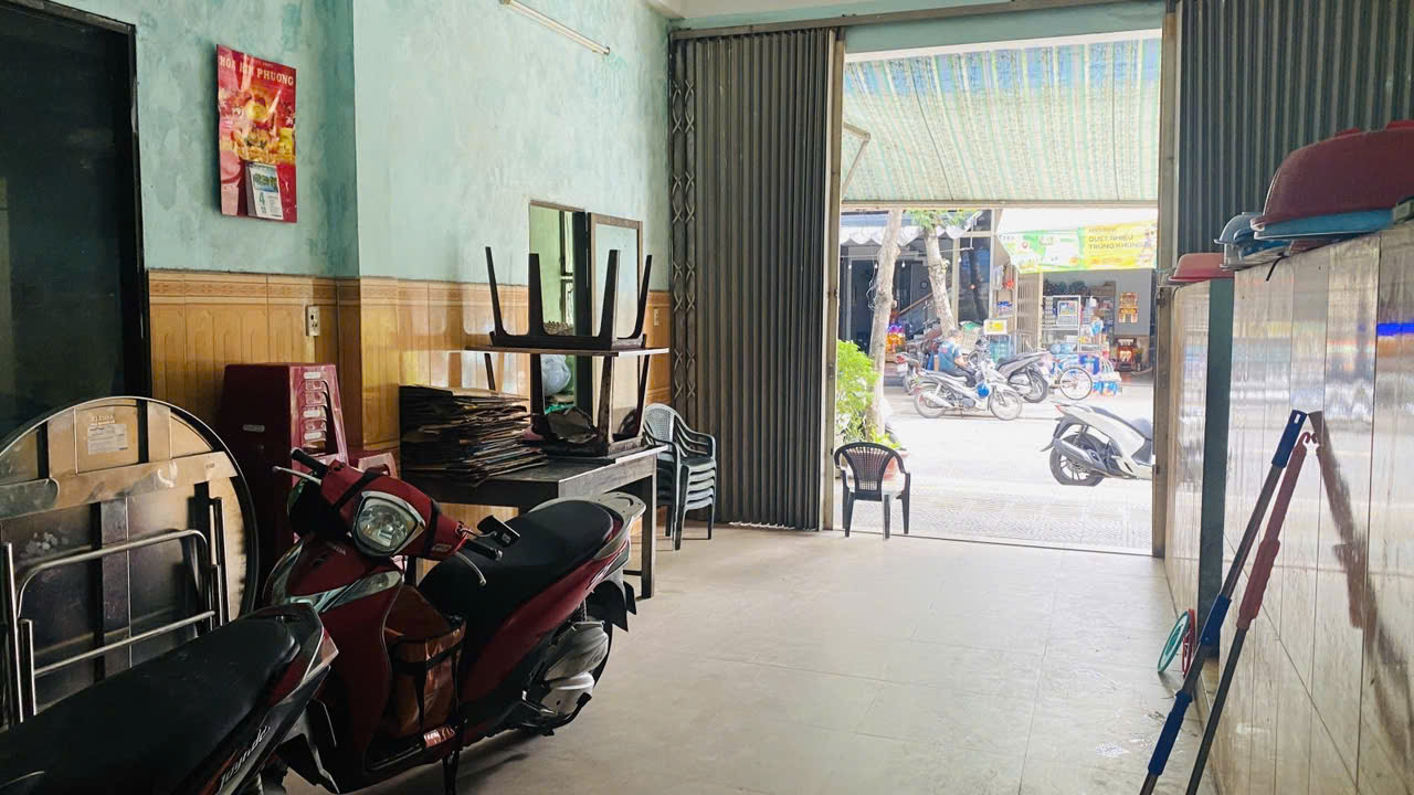  ???? NHÀ MẶT TIỀN DŨNG SĨ THANH KHÊ – KINH DOANH TỐT
   •   DT: 209m², nhà 3 tầng
   •   Vị trí cực đẹp, gần chợ, biển, siêu thị
   •   Thuận tiện mở văn phòng, showroom, spa,…
???? Sổ đỏ chính chủ – sang tên nhanh
???? Giá: 13.9 tỷ – thương lượng chính c 