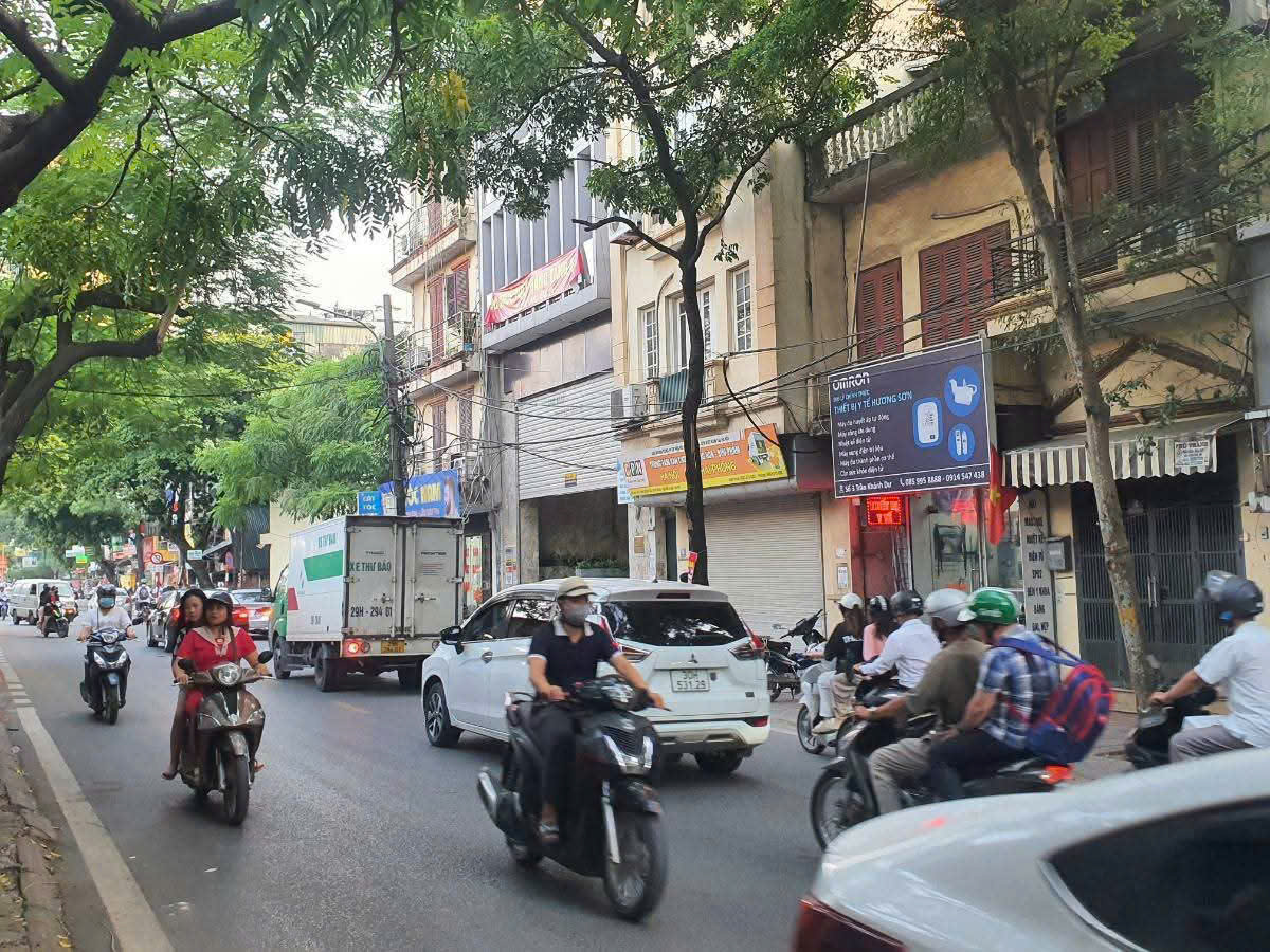  MẶT PHỐ LỚN PHỐ  TRẦN KHÁNH DƯ 
DIỆN TÍCH 210M ĐẤT MẶT TIỀN 7,5M CHỈ 85 TỶ. 