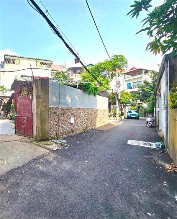  SỞ HỮU NHÀ ĐẸP - GIÁ TỐT - Vị Trí Đắc Địa Tại  Ngọc Thuỵ, Long Biên, Hà Nội 