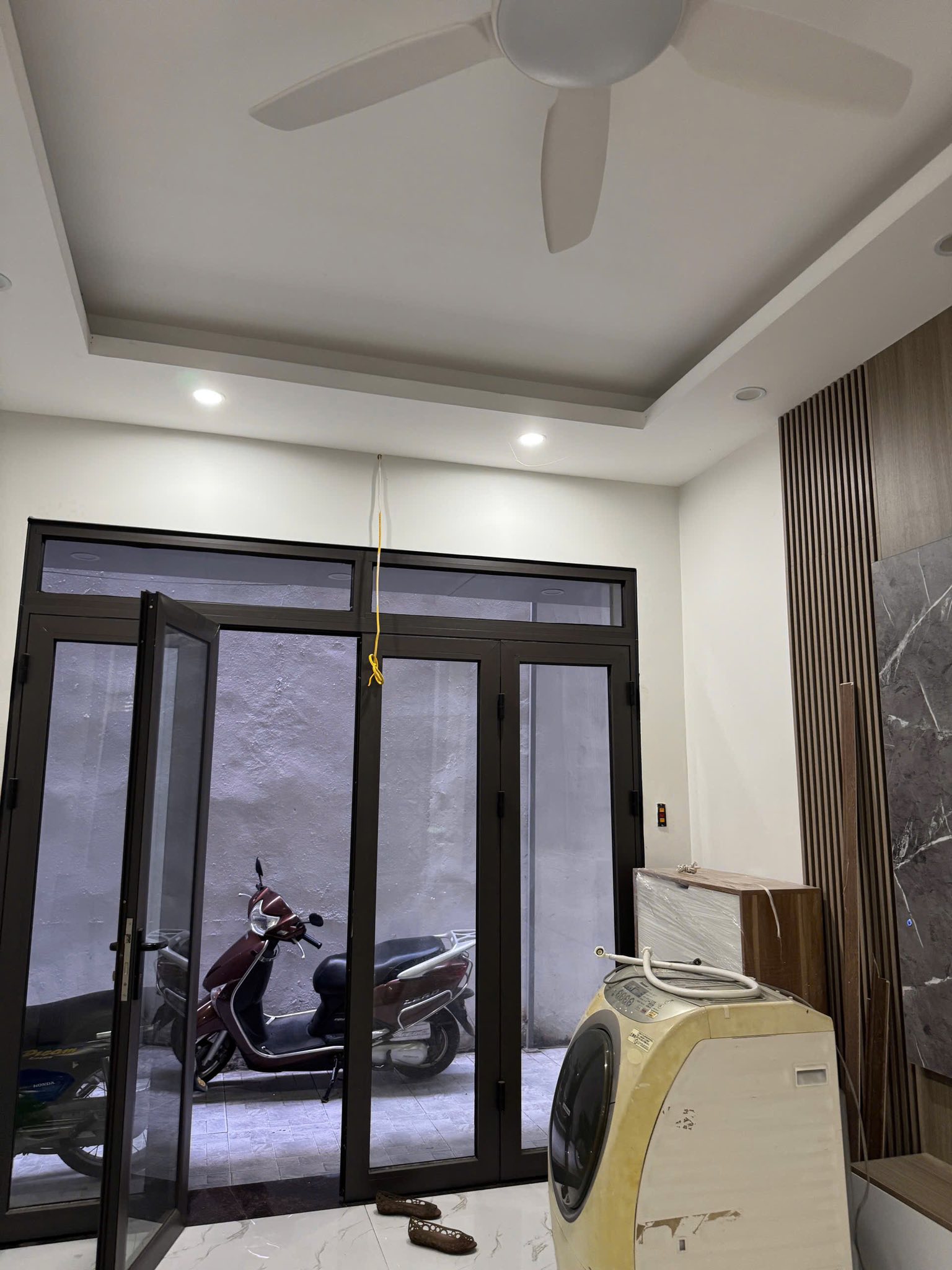  Cho thuê nhà Ngõ Quỳnh, Hai Bà Trưng 5 tầng x 30m2, 3PN, 15 Triệu KD onl, tối đa 7 người 