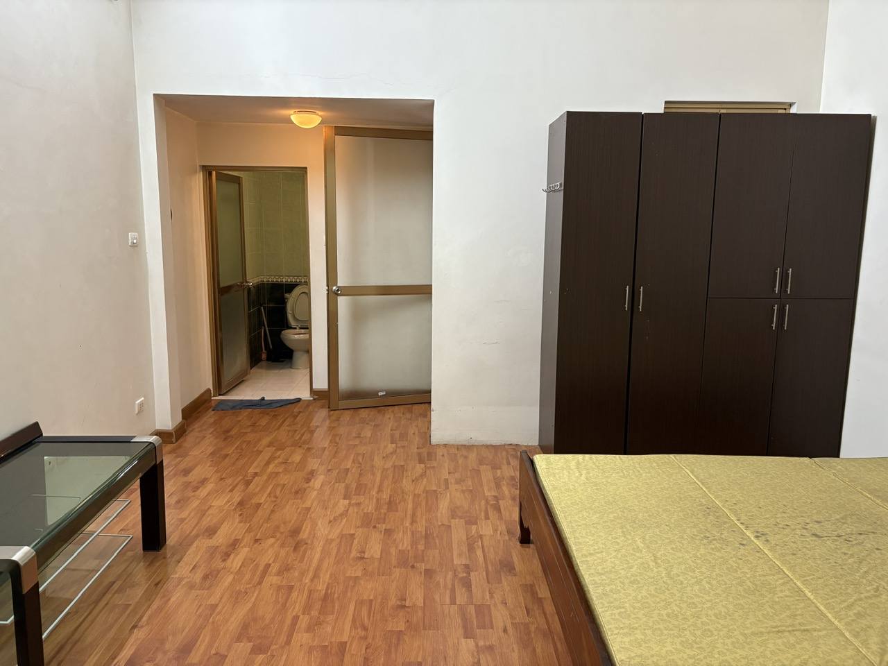  Cho thuê nhà Đê Nguyễn  Khoái 42m2 x 3.5 tầng 2 ngủ, 2 WC, 11 Triệu Full đồ vào ngay 