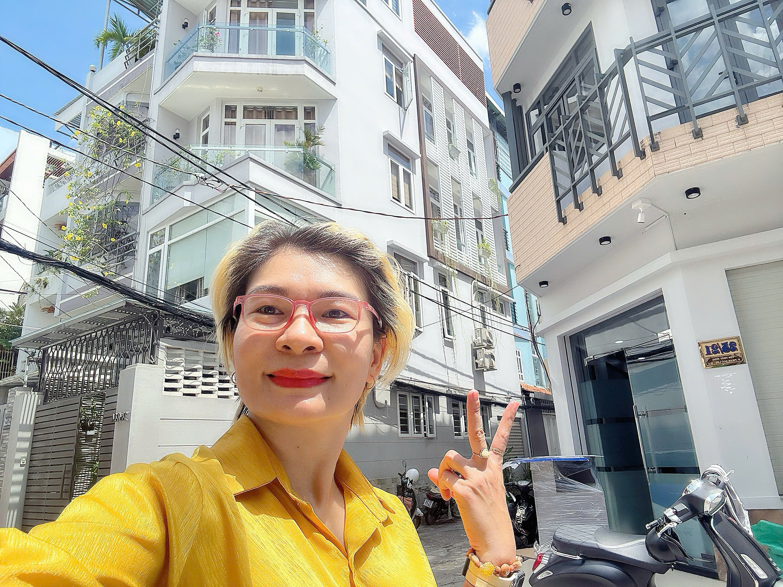  BÁN CHDV VIP Đ. TÔN THẤT TÙNG, QUẬN 1 - HXH 6M - SẴN DÒNG TIỀN ĐỀU 40TR/TH - GIANG GIANG:0901611116 