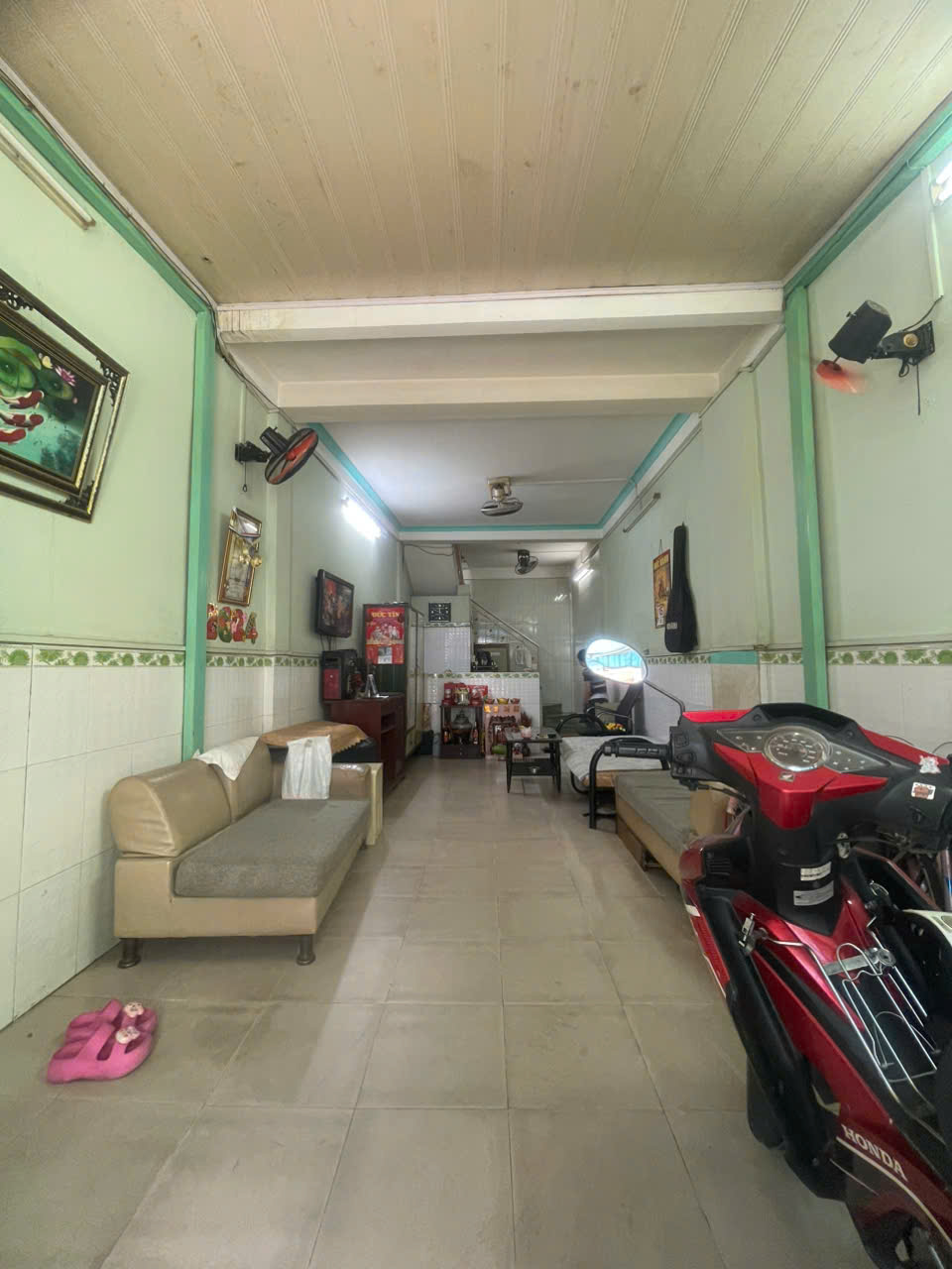  MẶT TIỀN HAI MƯƠI THƯỚC 
THÔNG VĨNH KHÁNH 
XE TẢI NGŨ TRONG NHÀ 
TRUNG TÂM Q4 
CÓ 6 TỶ 