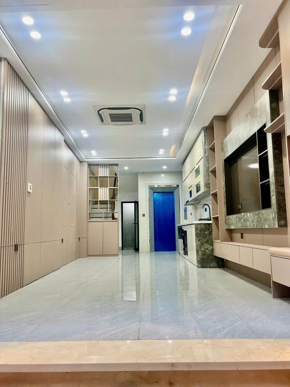  BÁN NHÀ MẶT NGÕ XUÂN ĐỈNH – 50M² – 6 TẦNG THANG MÁY – MT 4.3M – PHÂN LÔ - Ô TÔ - GIÁ 12 TỶ 