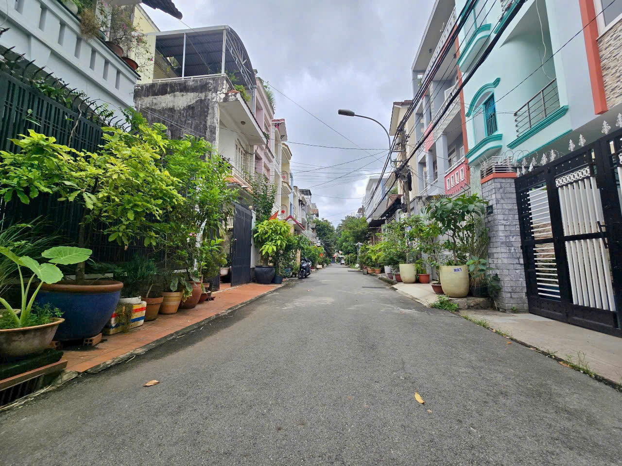  Nhà mặt tiền đường số 9, An Khánh
- Diện tích: 8 x 16m, công nhận 128 m2 - 20 TỶ 