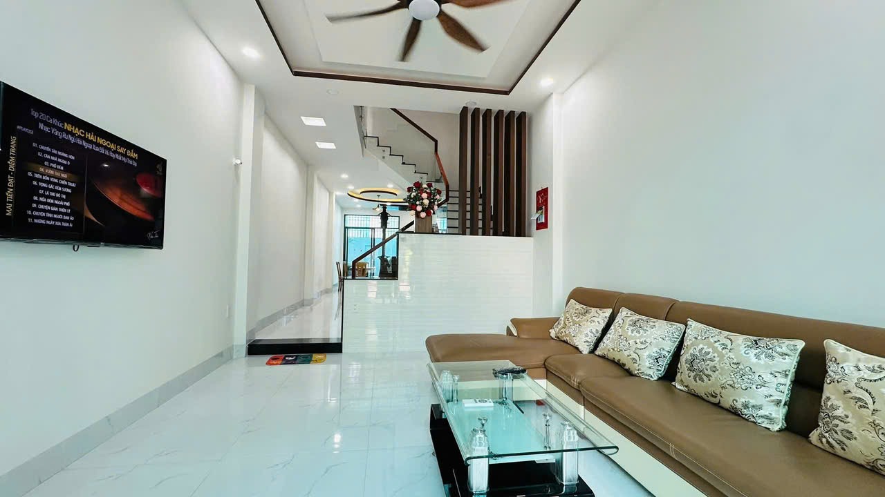  Cần bán nhà 3 tầng đường số 10 - KĐT Hà Quang 2, Nha Trang GIÁ TỐT 