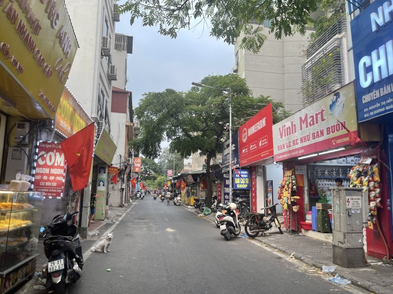  BÁN NHÀ PHỐ DƯƠNG QUẢNG HÀM, CẦU GIẤY: 100M2, 4 TẦNG, 4 NGỦ, SỔ ĐỎ CHÍNH CHỦ, GIÁ CHỈ 42 TỶ - GỌI NGAY! 