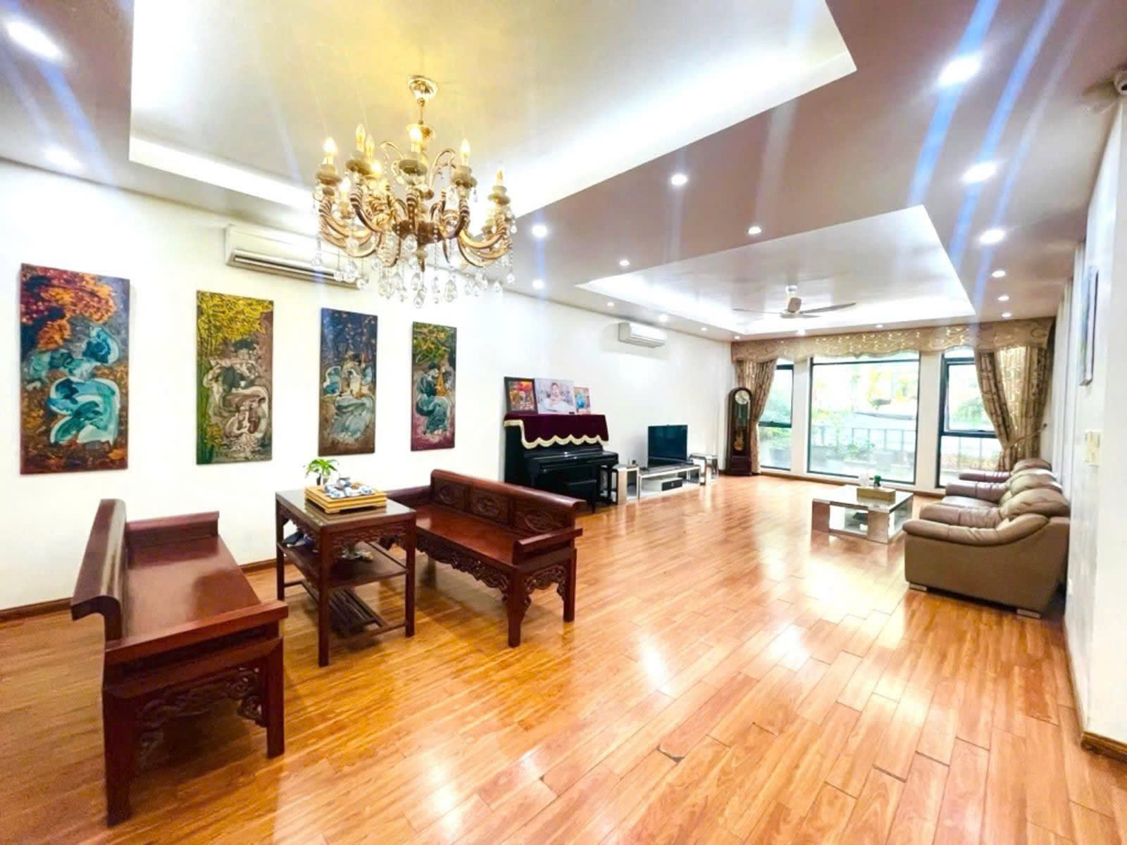  BÁN BIỆT THỰ HOA BẰNG, CẦU GIẤY - 245M - MT 9.5M - THANG MÁY - Ô TÔ TRÁNH - KINH DOANH 