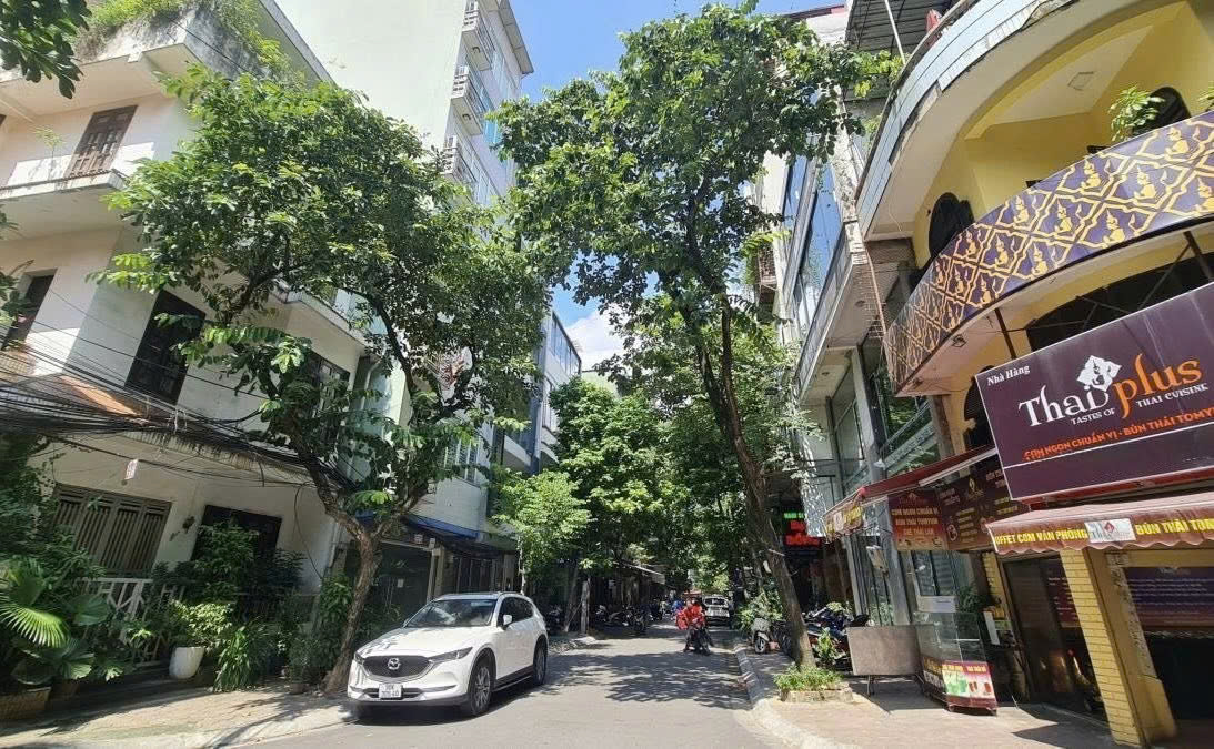  BÁN NHÀ PHÂN LÔ NGUYÊN HỒNG, ĐỐNG ĐA - 66M² x 4T - MT 5.6M - VỈA HÈ Ô TÔ TRÁNH - GIÁ 27.5 TỶ 