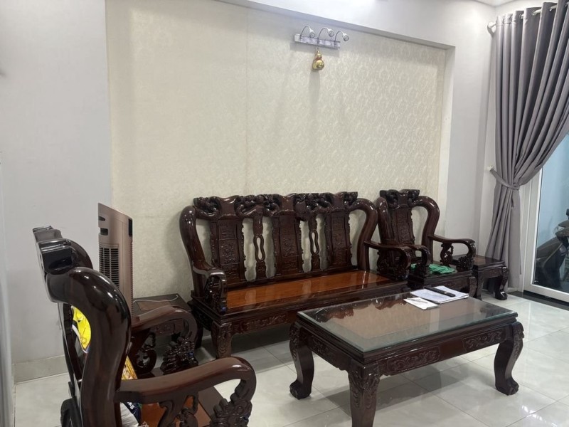  Bán nhà 4 tầng, 4PN, Linh Trung, Thủ Đức. DT 64m2, SH, giá 7.55  tỷ. LH: 0933125879 