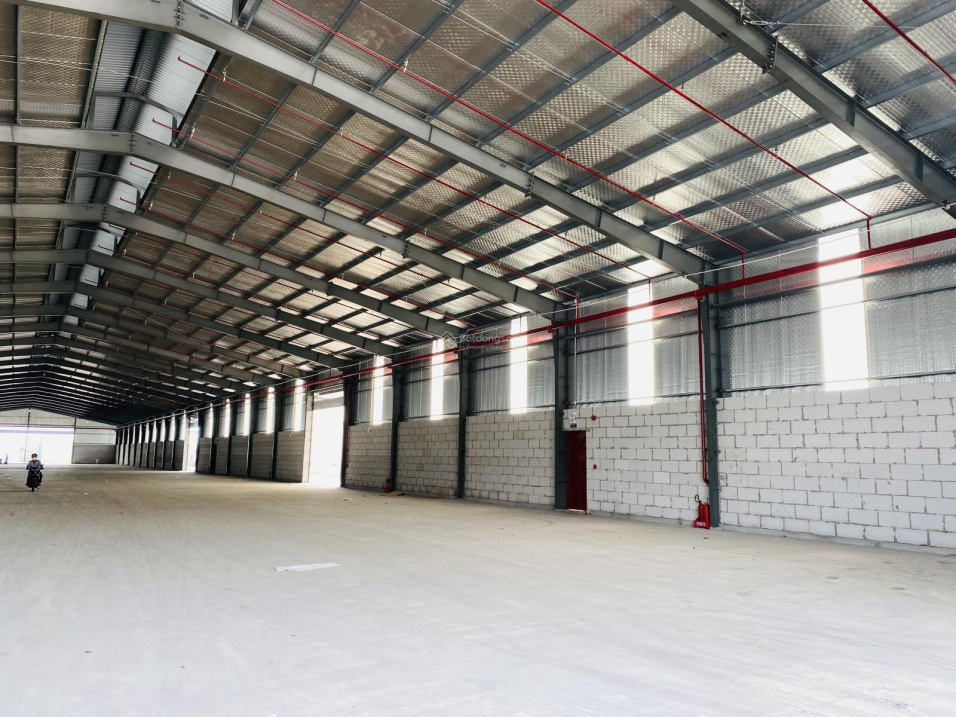  Cho thuê kho xưởng siêu rẻ 2.329m2 đường Nguyễn Văn Quá, P. ĐHT, Q. 12 