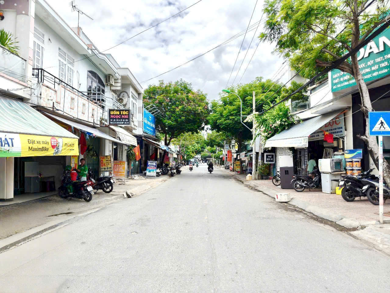  BÁN nhà vuông vức có 4 Phòng Trọ đường Lương Định Của, phường Tây Nha Trang 