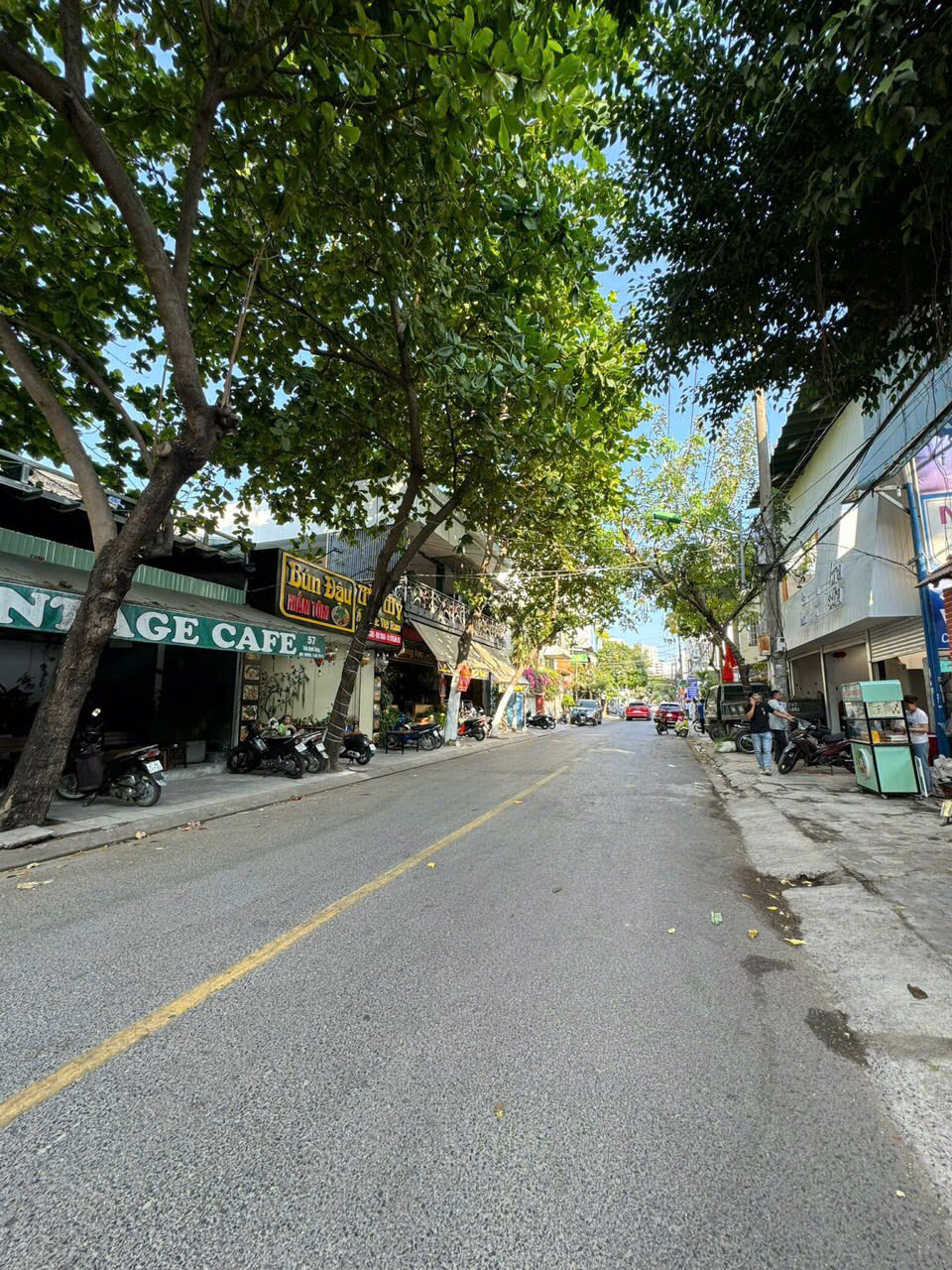  Bán Nhà mặt tiền đường Lê Đại Hành - Tp Nha Trang 
Diện tích 142m2 giá bán 19ty170 có bớt lộc thiện chi liên hệ Trang 