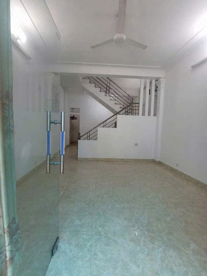  Bán nhà 2 tầng, tổ 4, Quang Minh, Mê Linh. Đang cho thuê kinh doanh dịch vụ Spa 
