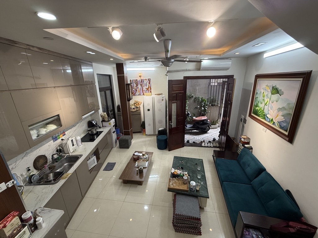  Bán nhà Láng Hạ, Ba Đình, ngõ thông, 35m2, 6 tầng, Mt 5.5m, chỉ 10.5 tỷ 