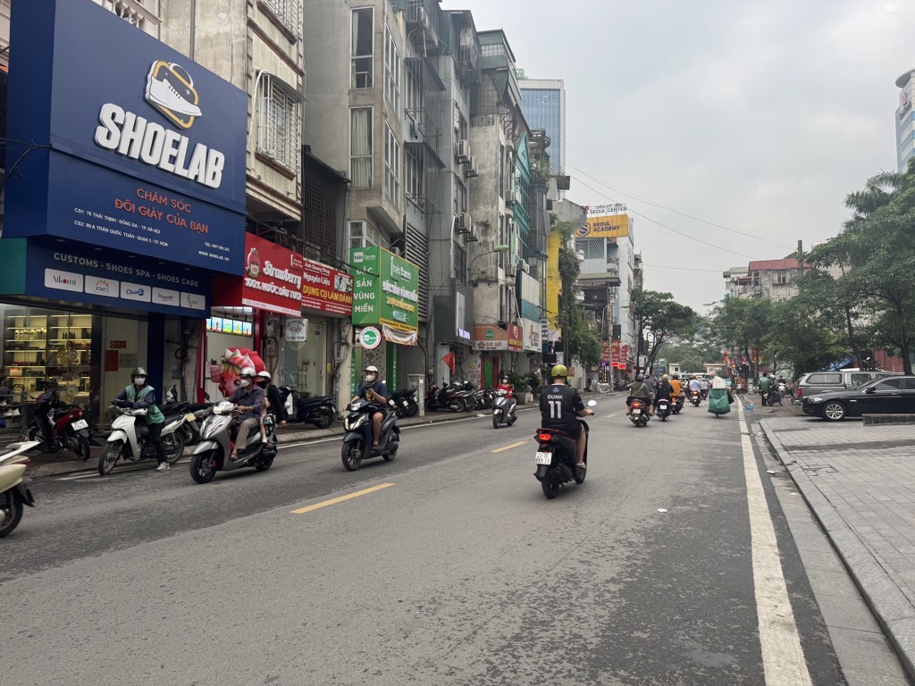  Bán nhà Thái Thịnh, Đống Đa, 60m2, 4 tầng, Mt 5m, chỉ 23.3 tỷ 