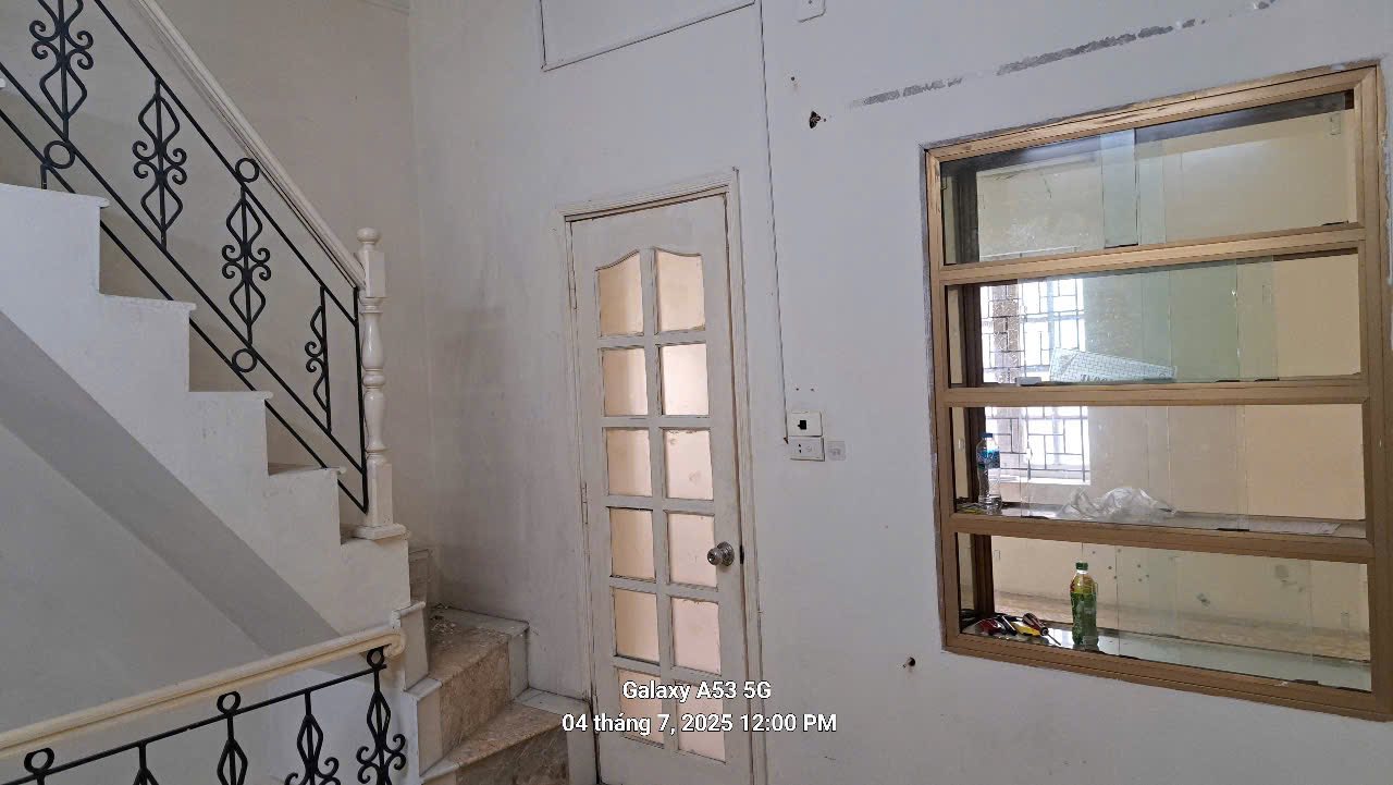  Cho thuê căn hộ TT Yên Bái 1, 90m2, 3PN, 2 WC, 8 Triệu ở gia đình, nhóm ngoan 