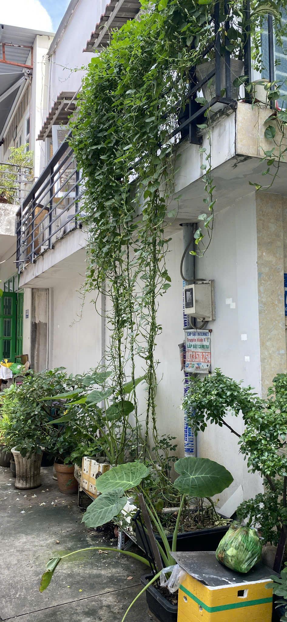  BÁN NHÀ GÓC 2 MẶT HẺM – GIÁ RẺ – GẦN KÊNH NƯỚC ĐEN 