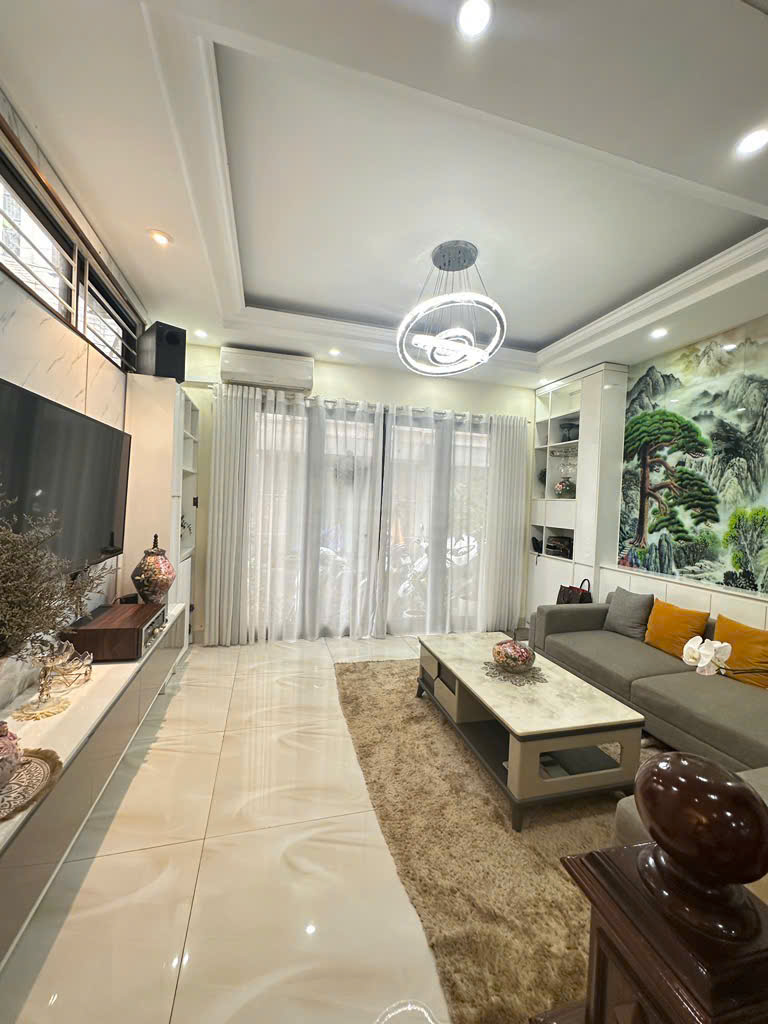  Nhà Lô Góc – Ô Tô Đỗ Cửa – Ngọc Thụy, Long Biên – 50m² – Giá chỉ hơn 13 TỶ 
