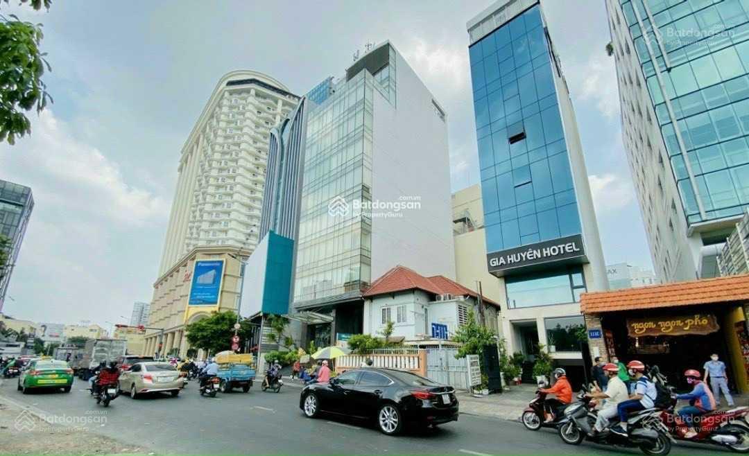  - Bán Lô Góc 3 Mặt Tiền KD Cực Đỉnh Lãnh Binh Thăng Q11 -5Tầng Thang máy.Vị trí cực đẹp 22Tỷ 