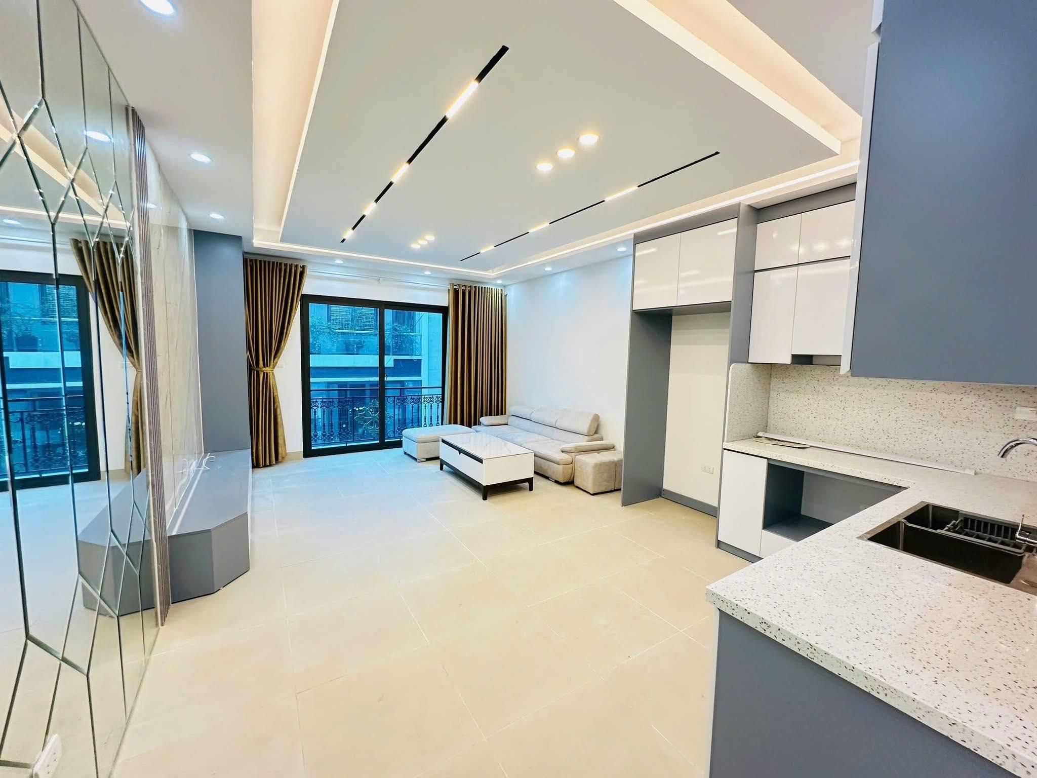  Bán nhà  Trích Sài  - thang máy –gần Hồ Tây – kinh doanh  nhà đẹp ở ngay 55m 6tầng 15.2 tỷ 