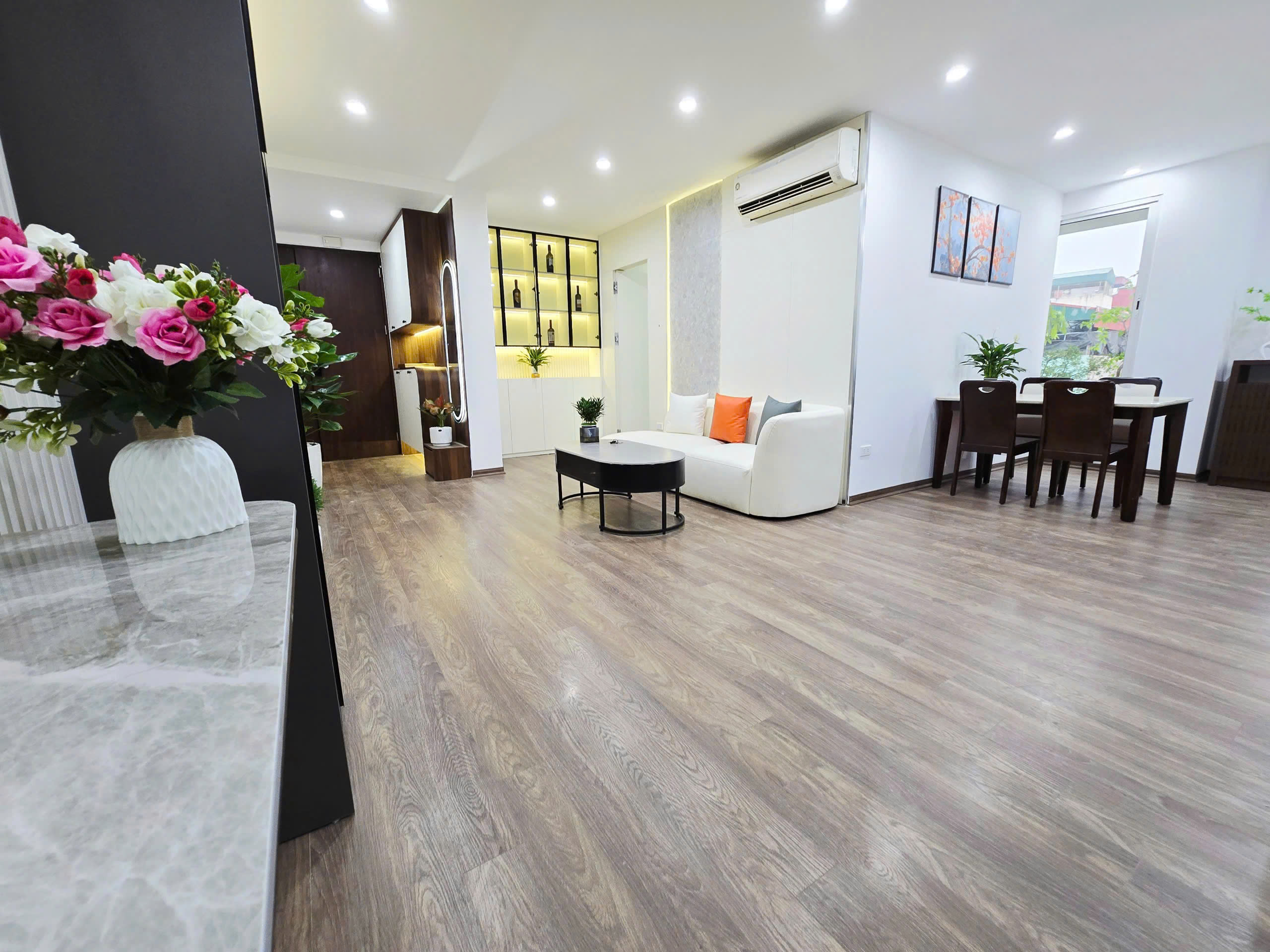  Bán căn chung cư 102m2, 3 ngủ tại Trần Bình - Tầng đẹp - Lô góc, view thoáng - Hơn 6 Tỷ 