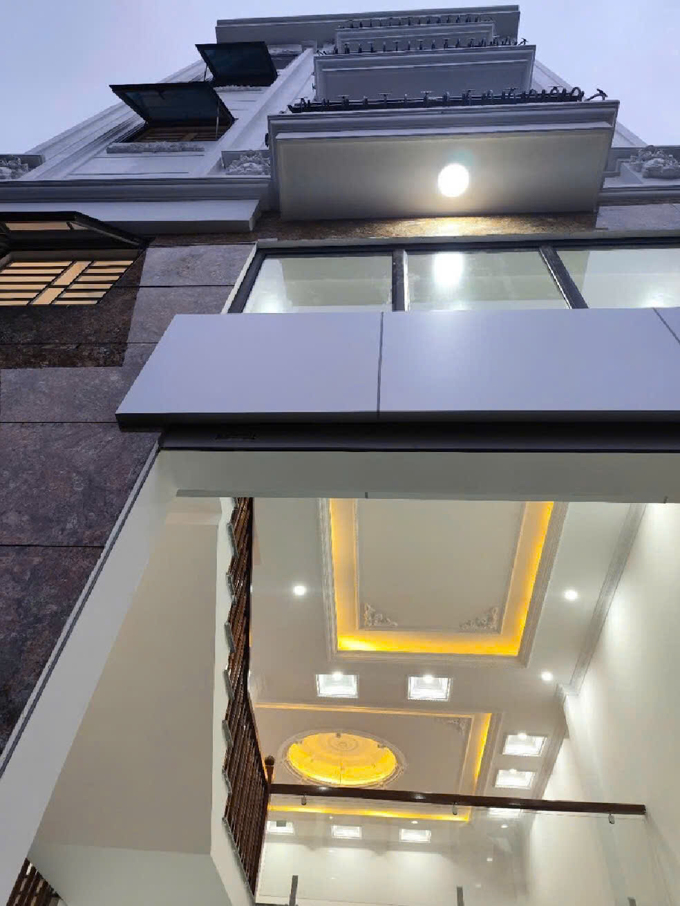  LỪNG LỮNG SANG TRỌNG NỔI BẬT - Ô TÔ ĐỖ CỬA GIỮA TT THANH TRÌ- 65m2 GIÁ HƠN 6 TỶ. 