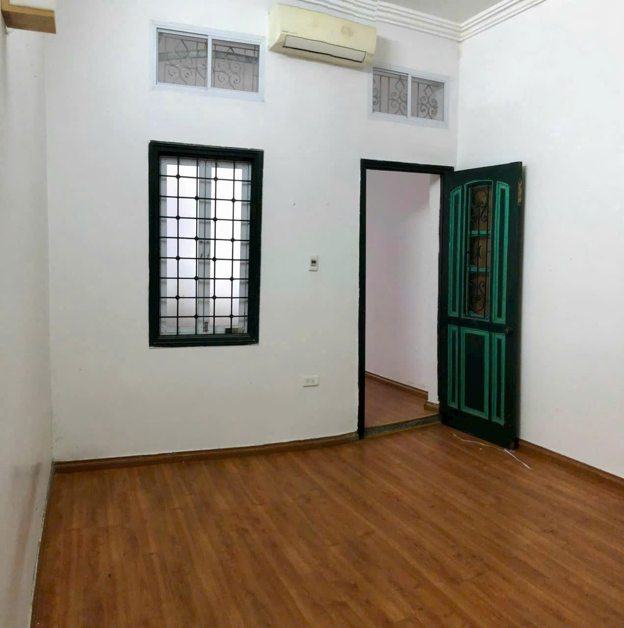  Cho thuê nhà nguyên căn ngõ 82 Hồ Đền Lừ, 30m2 x 4 tầng, 5 ngủ, 10.5 Triệu/tháng 