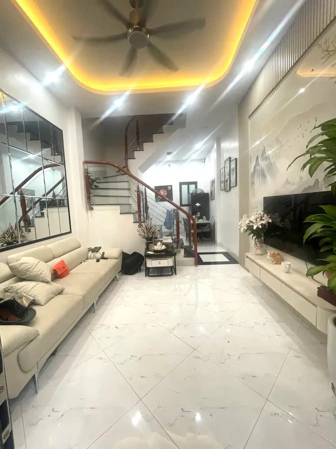  Bán nhà Kim Giang 32/36m2. 4 tầng. mặt tiền 3.5m. giá 7.7 tỷ Hoàng Mai Hà Nội 