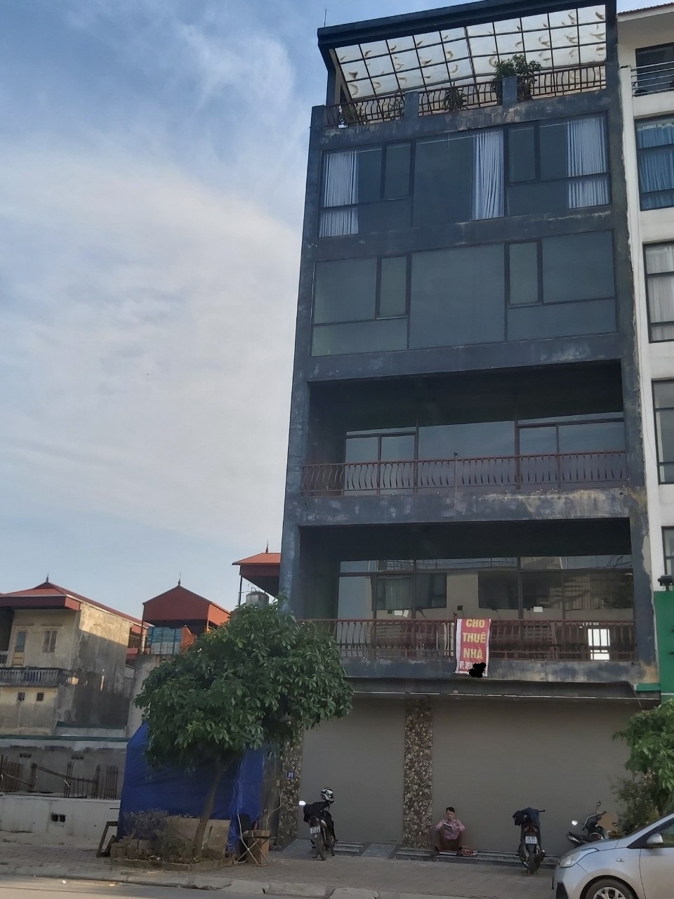  B.án nhà 200m2 x 6T Mặt phố Hồng Tiến - Long Biên - Hà Nội. Thang máy. Tầng hầm. Kinh doanh vô địch.Dòng tiền cực tốt 
