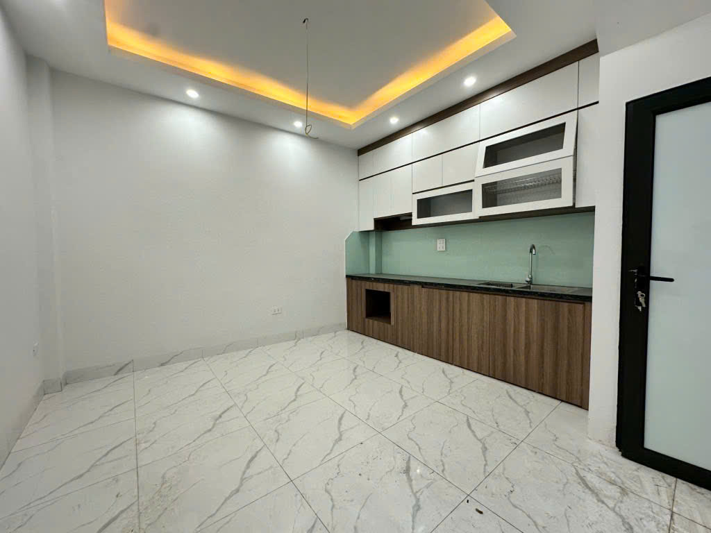  Nhà Phố Viên – 30m² x 5 tầng – Gần ĐH Mỏ – chỉ 5.6 tỷ 