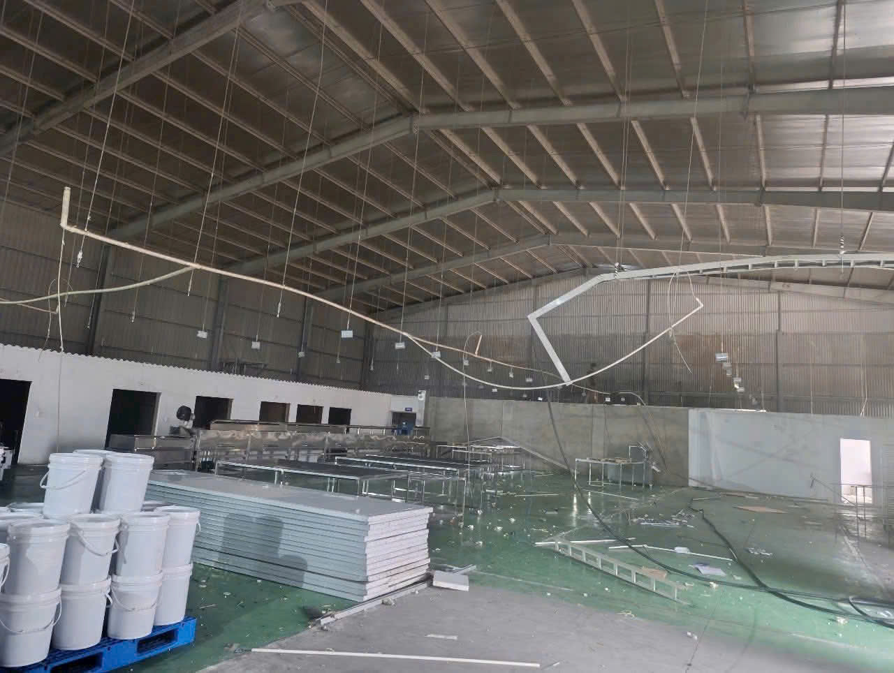  ???? MỜI THUÊ KHO XƯỞNG 1100M CCN HÀ MÃN - THUẬN THÀNH - BẮC NINH
- GIÁ 75K/M
- NỀN EPOXY, WC, VP

LIÊN HỆ: 0384976888 