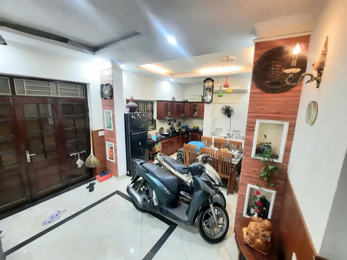  Bán Nhà Vũ Hữu, Gần Hầm Lê Văn Lương – Khuất Duy Tiến, 19 tỷ 7 