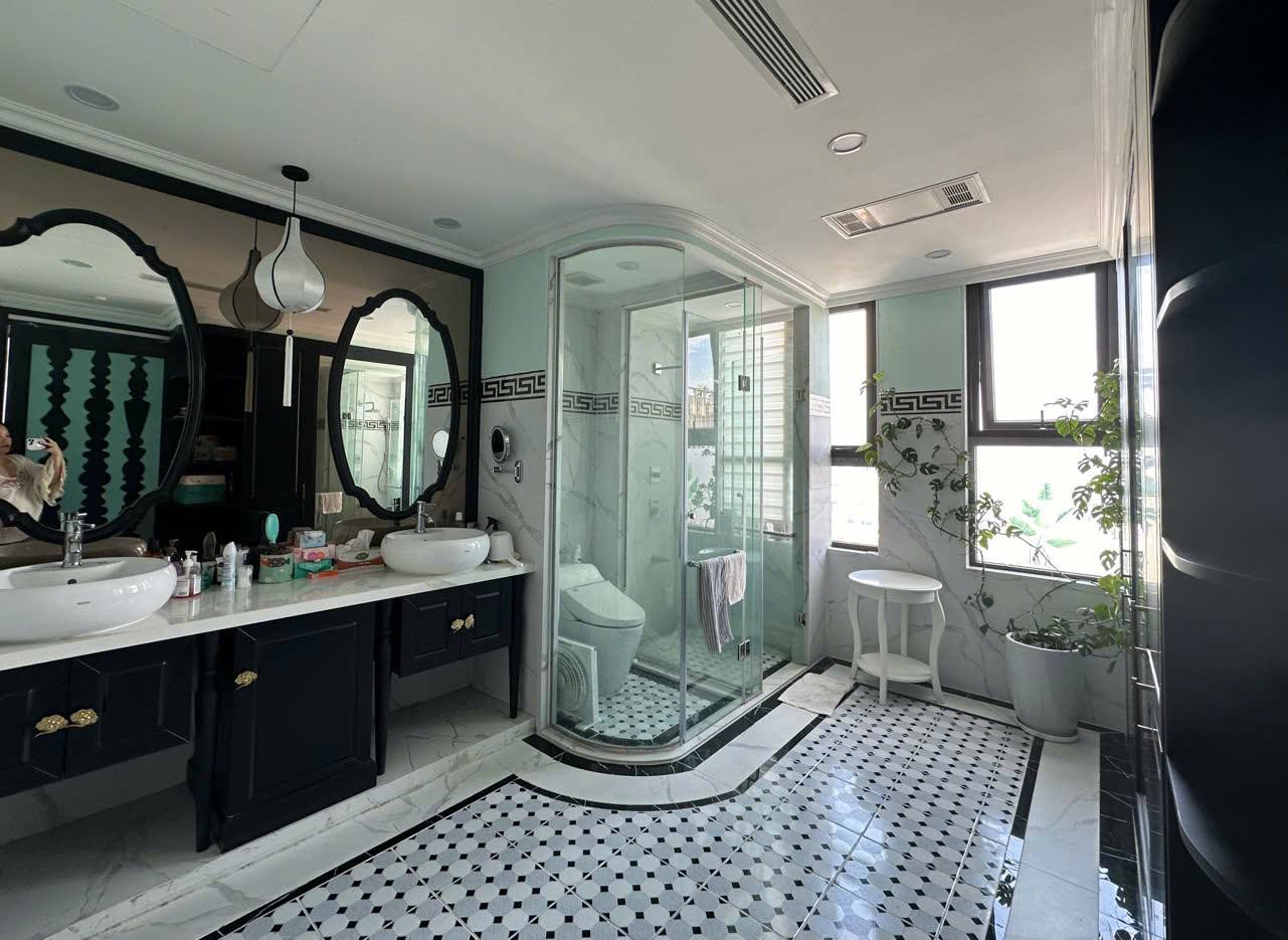  ????????Duplex Siêu VIP BONANZA 23 DUY TÂN 300m2, Nội thất cực đỉnh, 25 tỷ 