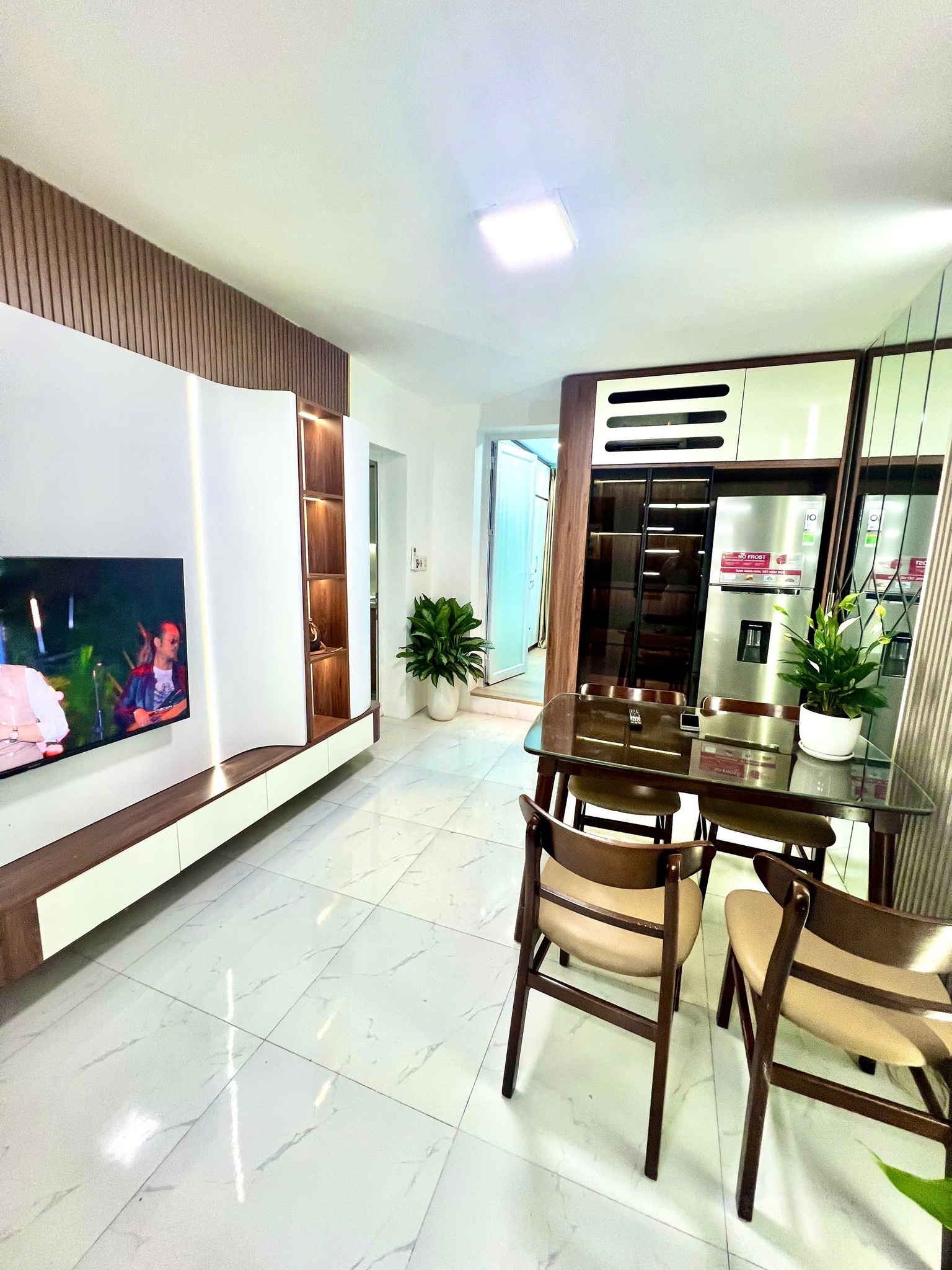  ????????Tập thể Mai Dịch, Cầu Giấy 70m 2PN 2WC, Mới xịn, chỉ 3.68 tỷ 