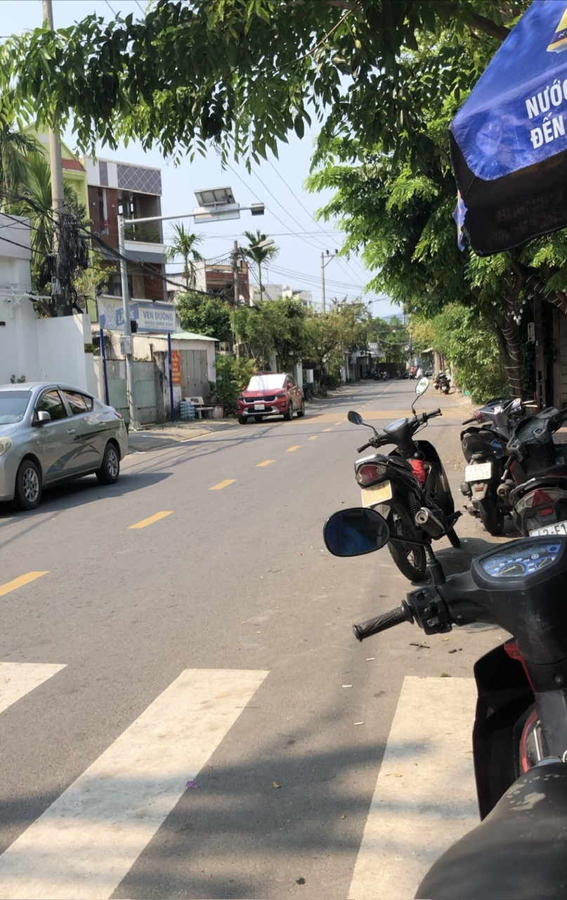  BÁN NHANH LÔ ĐẤT ĐƯỜNG 7M5 KẸP KIỆT OTO SÁT BIỂN PHẠM VĂN ĐỒNG – SƠN TRÀ – ĐÀ NẴNG. DIỆN TÍCH 120M2, NGANG 11M 