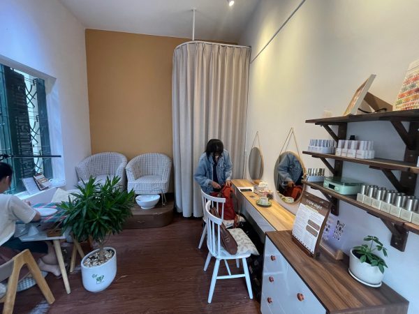  Quận 3 – Lê Văn Sỹ ! SANG SPA ĐẸP – GIÁ RẺ CHỈ 49 tr ( TIỆM GỘI ĐẦU – NAIL – BODY )  LIÊN HỆ : 0387033775 (Vy) 