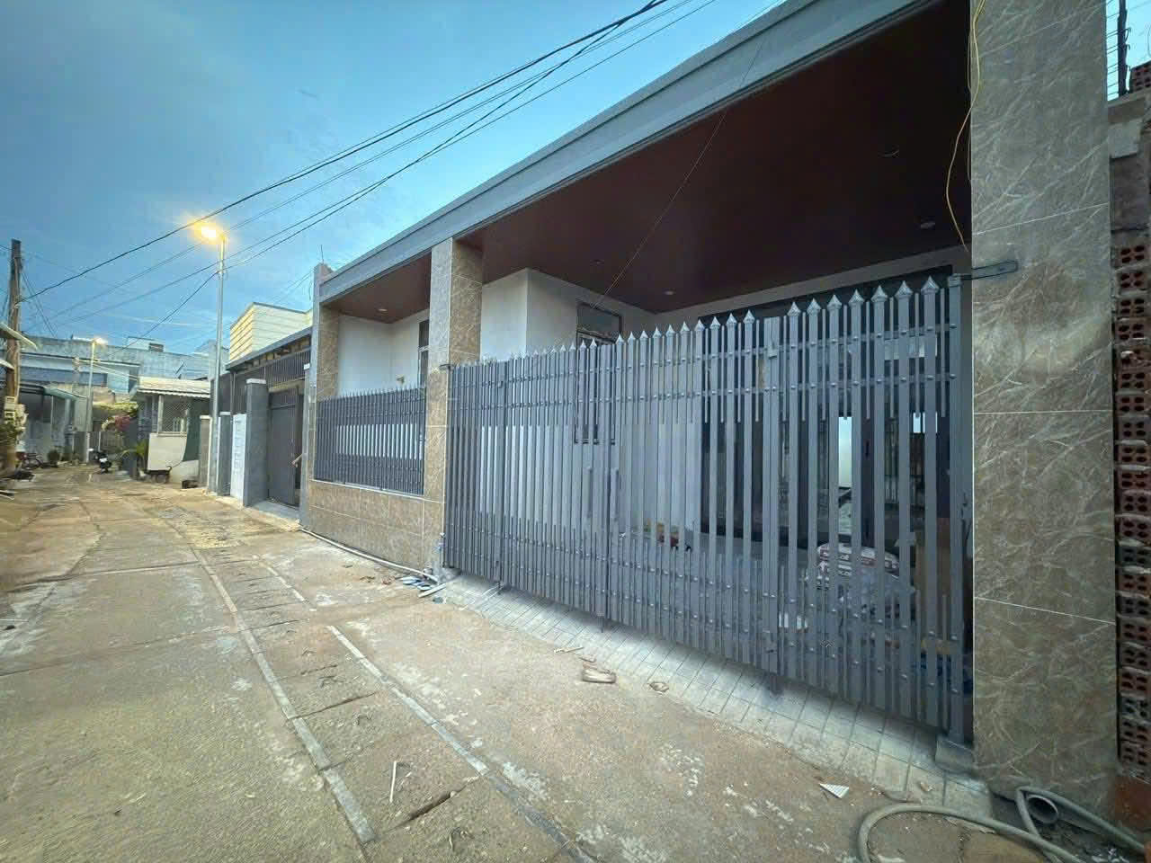  Chính Chủ Cần Bán Nhà Mới - Đẹp 100m2 Tại Trung Tâm Huyện Long Điền - Bà Rịa Vũng Tàu. 