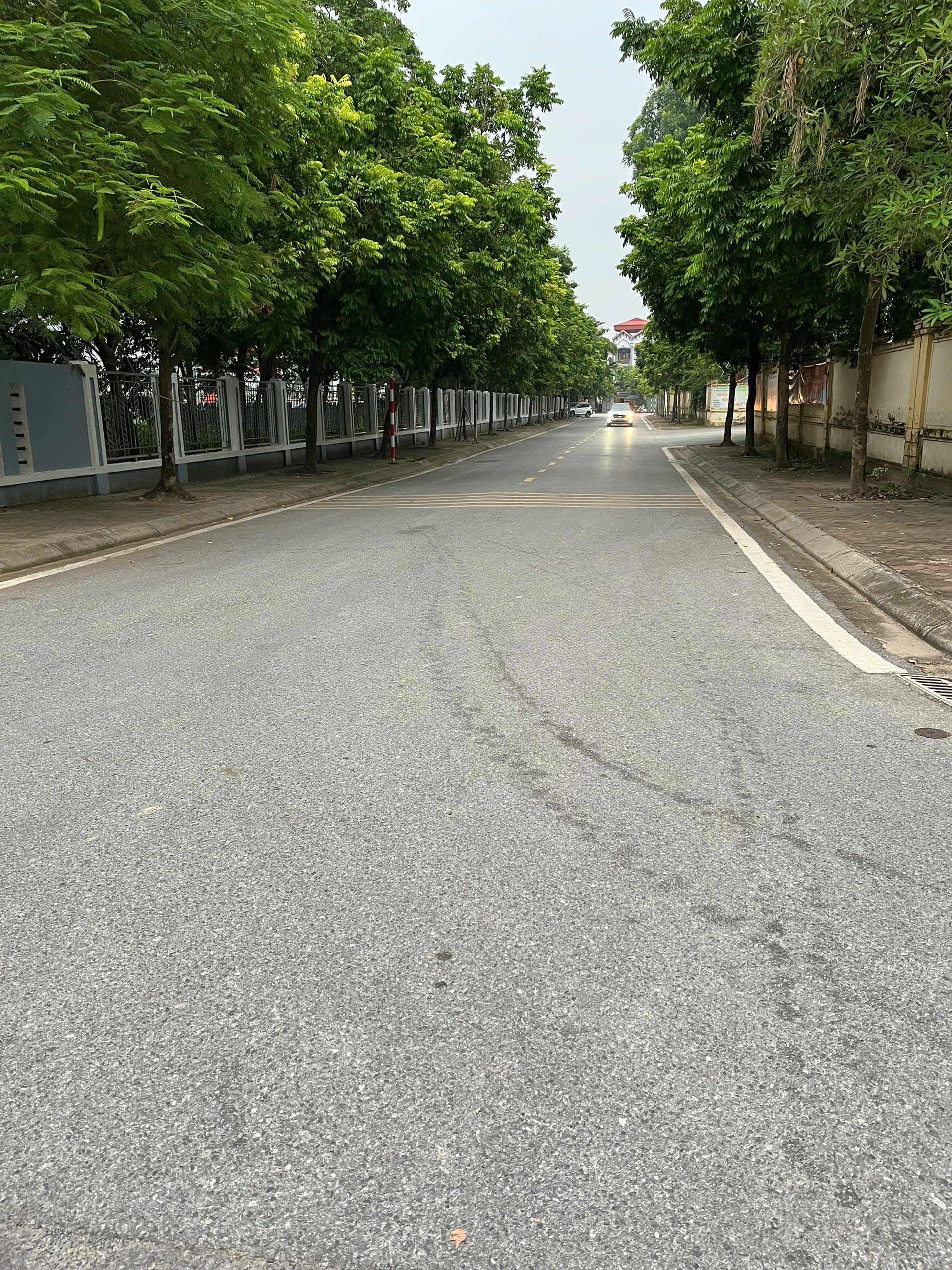  Cần bán  73m ĐẤT MT 5m THạch Cầu,long Biên giá 12,75ty ,oto KD 