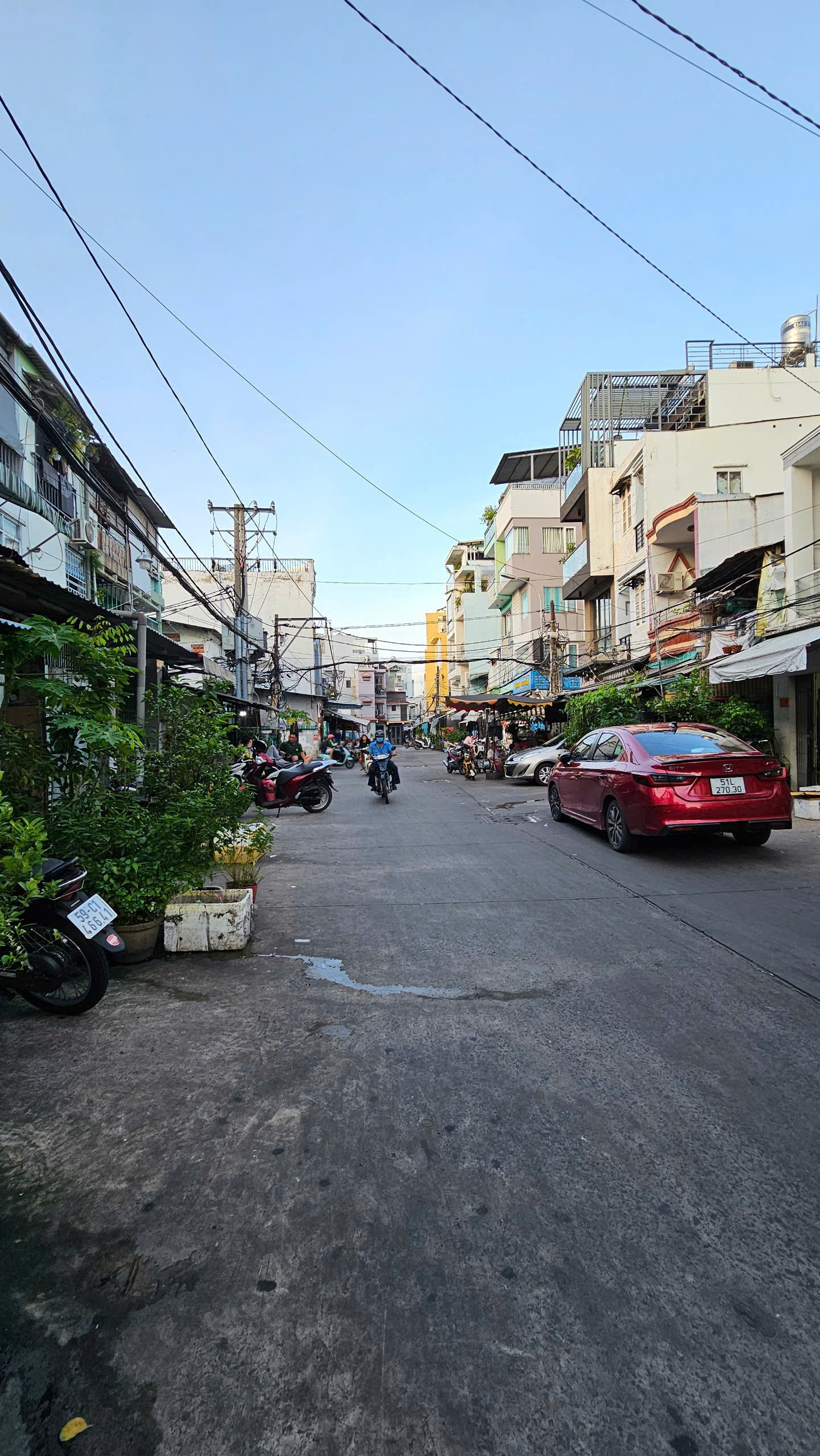  HẺM XE HƠI - 4 TẤM 
SỔ HỒNG CÓ HƠN 1 TỶ 