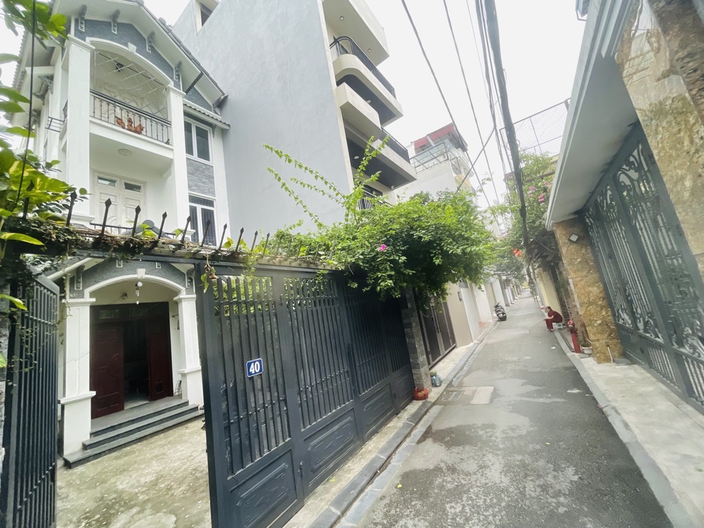  NGỌC THỤY,LONG BIÊN 20tỷ 120m NHÀ VƯỜN DÂN XÂY,NGÕ Ô TÔ THÔNG 7 CHỖ 